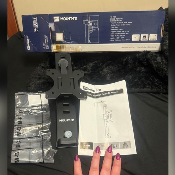 TV Mount - Picture 1 of 2
